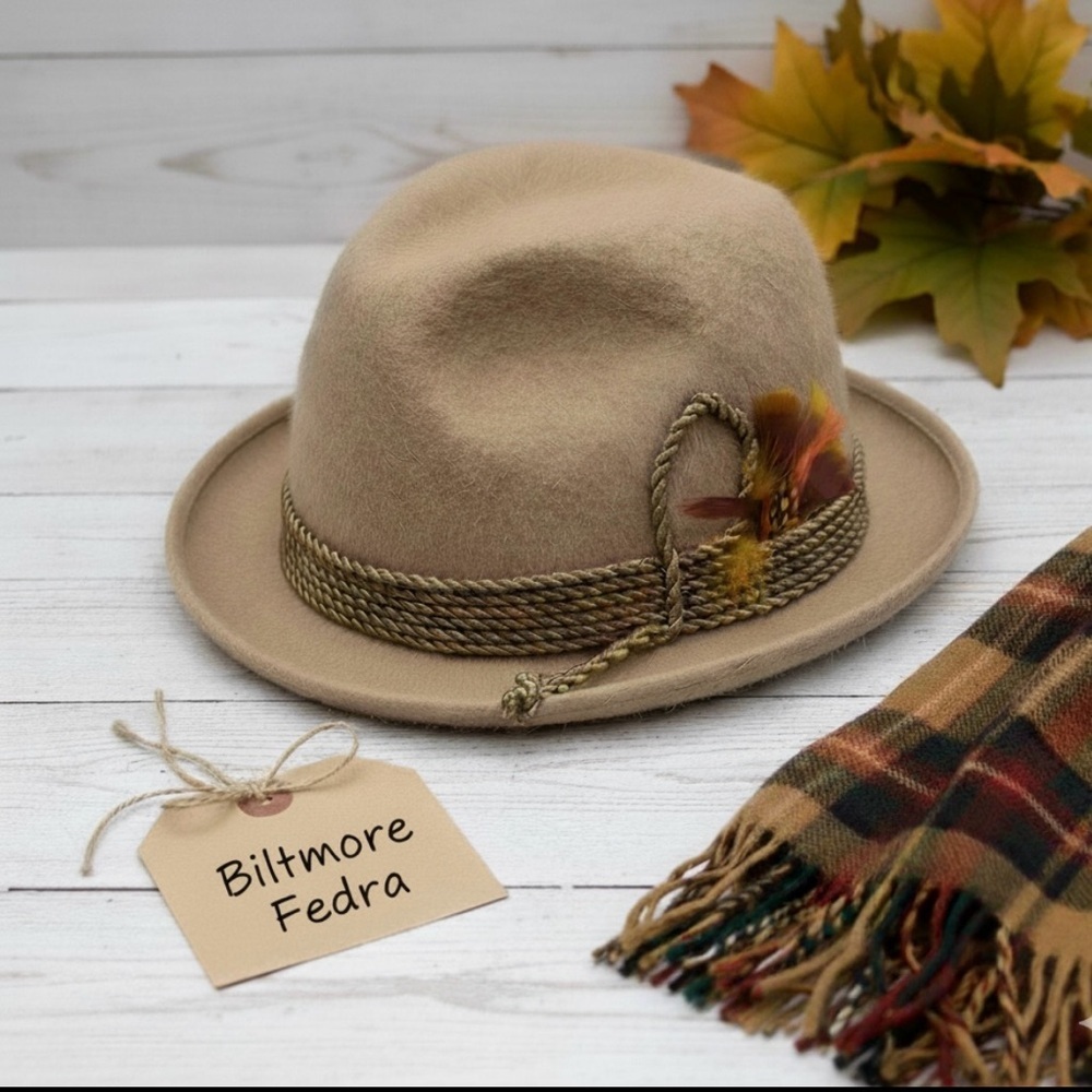 Biltmore Llama cream pheasant feather fedora